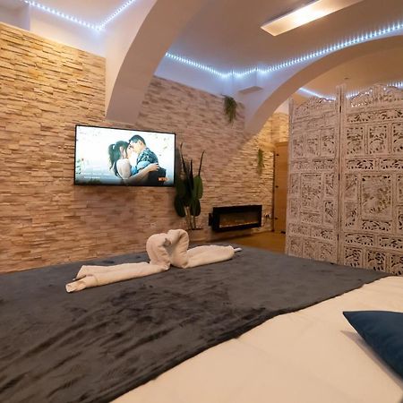 Le Spa De La Cathedrale - Jacuzzi - Sauna - Champagne - Netflix - Wifi Troyes Eksteriør billede