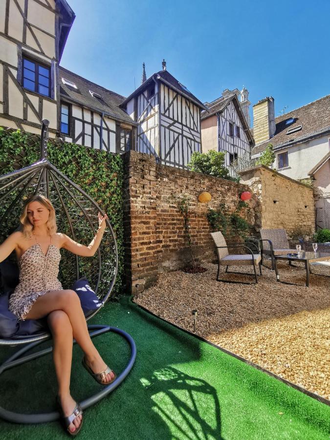 Le Spa De La Cathedrale - Jacuzzi - Sauna - Champagne - Netflix - Wifi Troyes Eksteriør billede