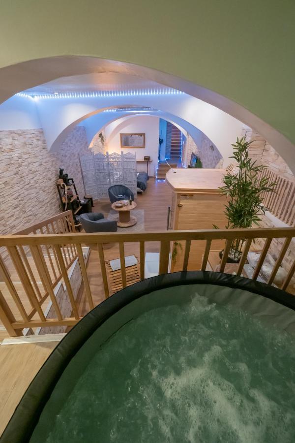 Le Spa De La Cathedrale - Jacuzzi - Sauna - Champagne - Netflix - Wifi Troyes Eksteriør billede