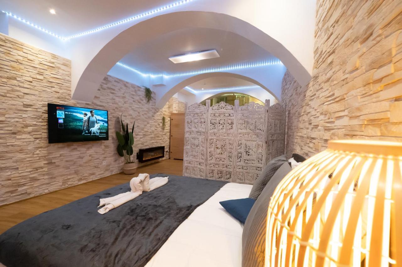 Le Spa De La Cathedrale - Jacuzzi - Sauna - Champagne - Netflix - Wifi Troyes Eksteriør billede