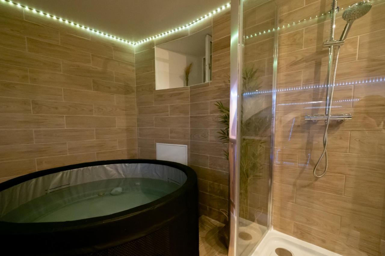 Le Spa De La Cathedrale - Jacuzzi - Sauna - Champagne - Netflix - Wifi Troyes Eksteriør billede